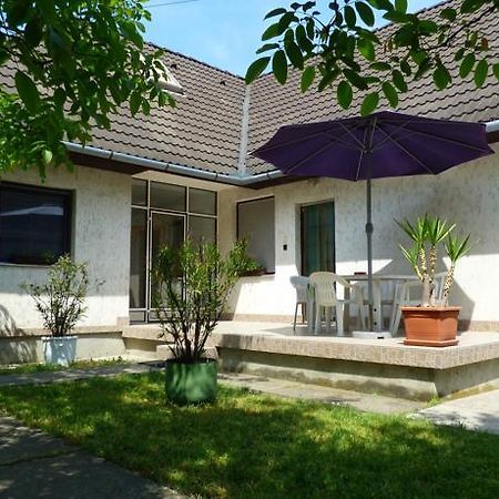 Fábián Apartman-ház Szantod Exterior foto