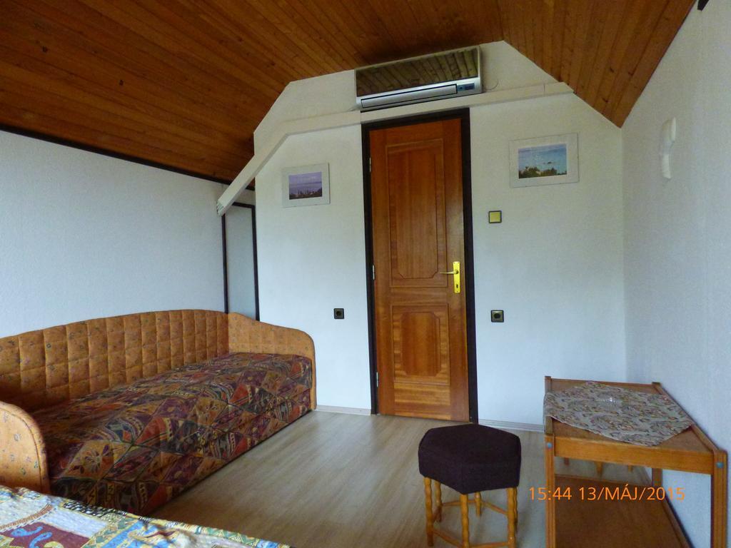 Fábián Apartman-ház Szantod Quarto foto